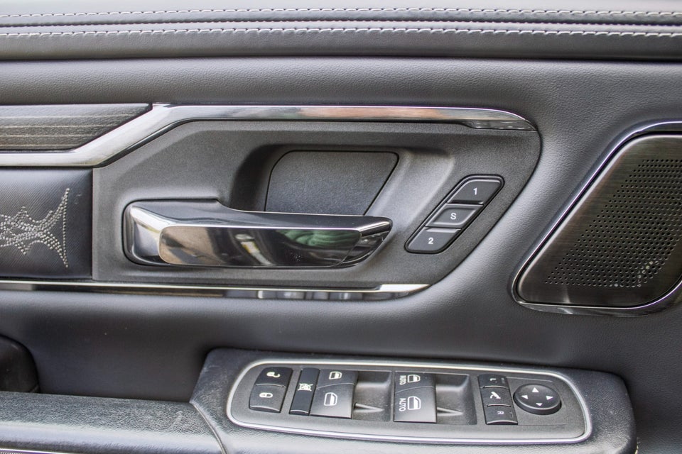 Dodge RAM 1500 5,7 V8 Hemi eTorque Limited Night aut. 4d