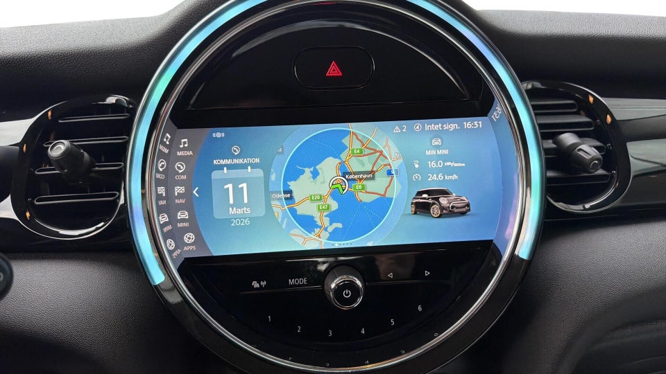 MINI Cooper SE Essential 3d