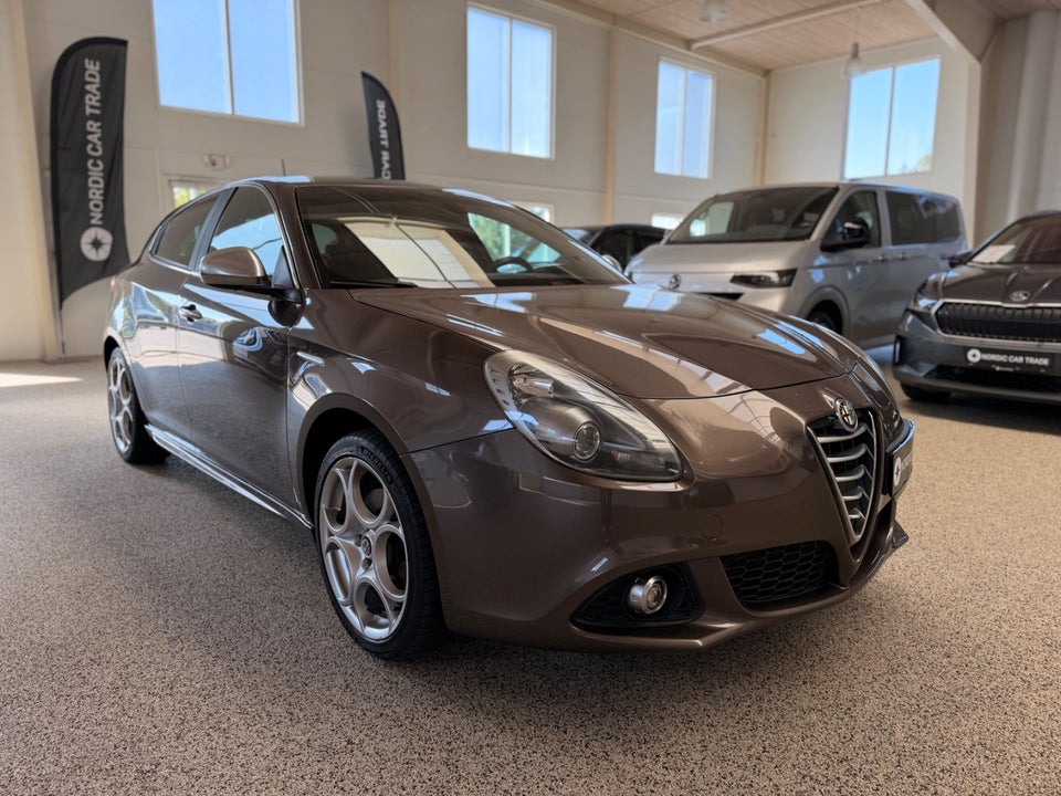 Alfa Romeo Giulietta 2,0 JTD 150 Distinctive 5d