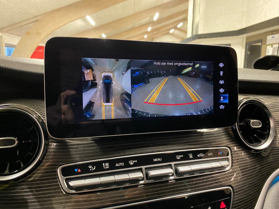 Mercedes EQV300 Avantgarde XL Van