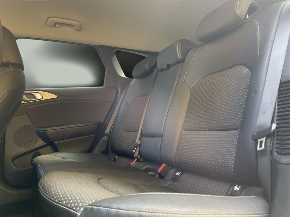 Kia Ceed 1,6 PHEV Upgrade Intro SW DCT 5d