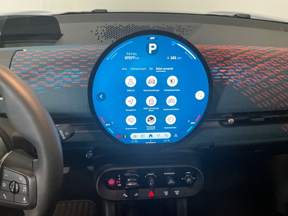 MINI Aceman E Favoured Trim M 5d