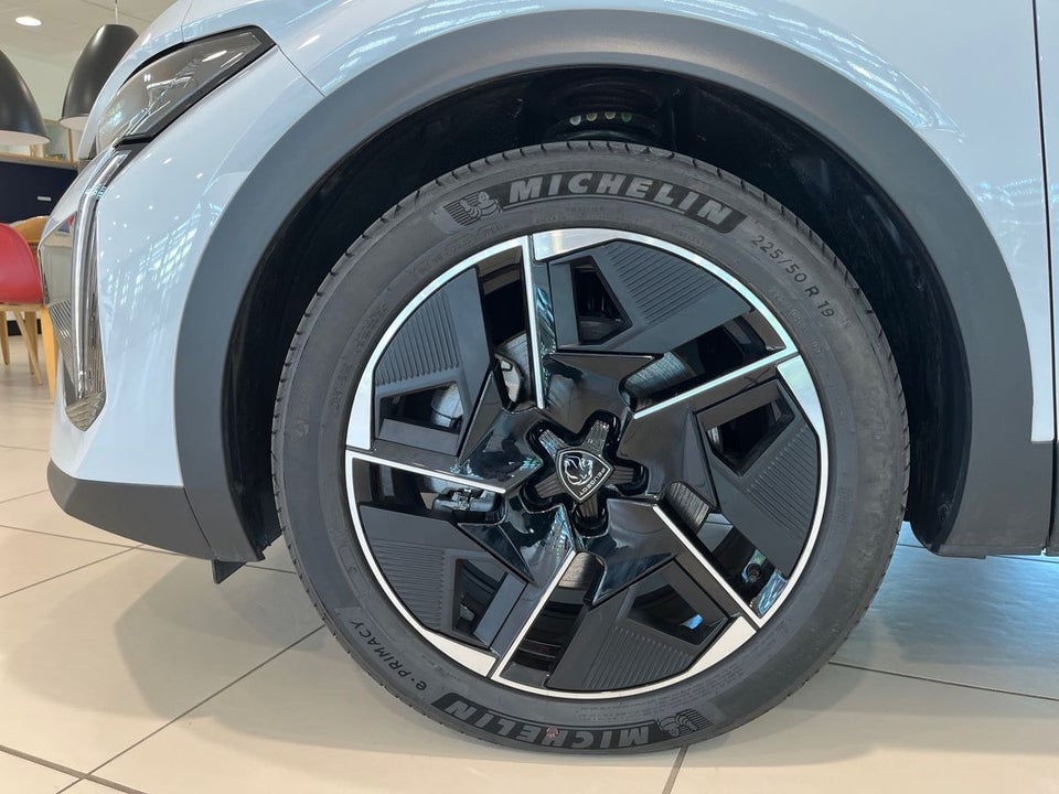 Peugeot e-408 58 GT 5d