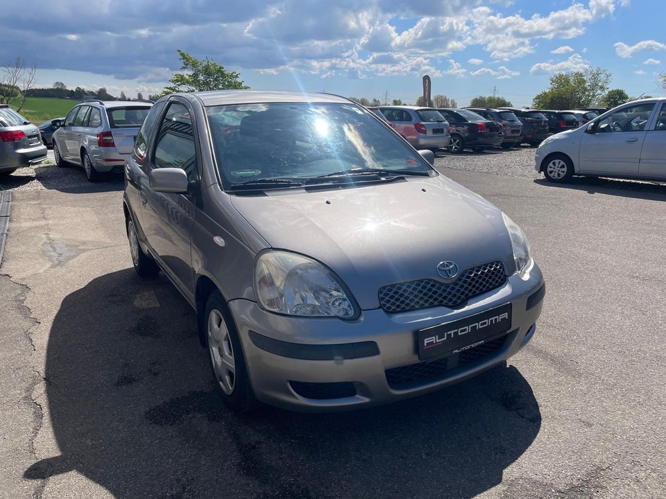 Toyota Yaris 1,0 Terra 3d