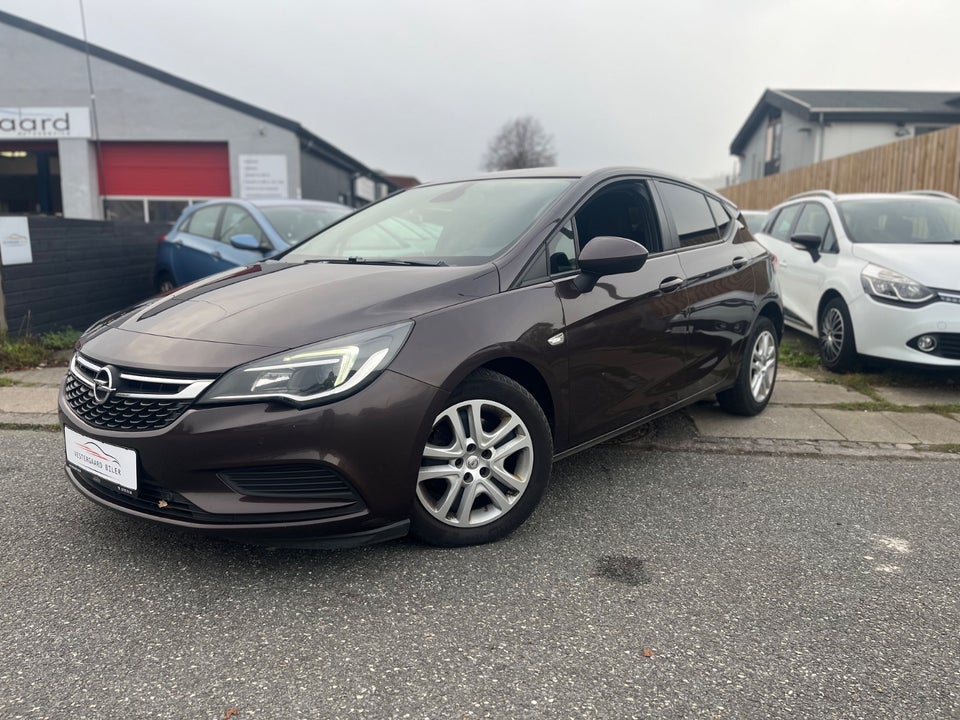 Opel Astra 1,6 CDTi 110 Enjoy 5d