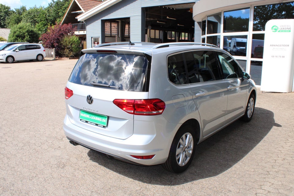 VW Touran 2,0 TDi 150 Comfortline DSG Van 5d