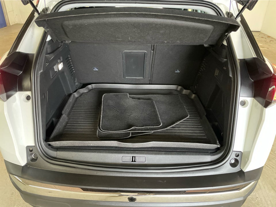 Peugeot 3008 1,2 e-THP 130 Active 5d