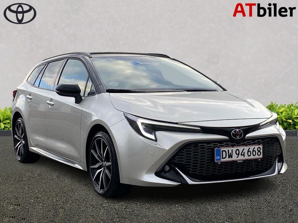 Toyota Corolla 1,8 Hybrid GR Sport Touring Sports e-CVT 5d