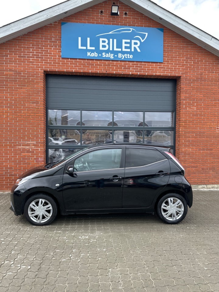 Toyota Aygo 1,0 VVT-i x-black II 5d