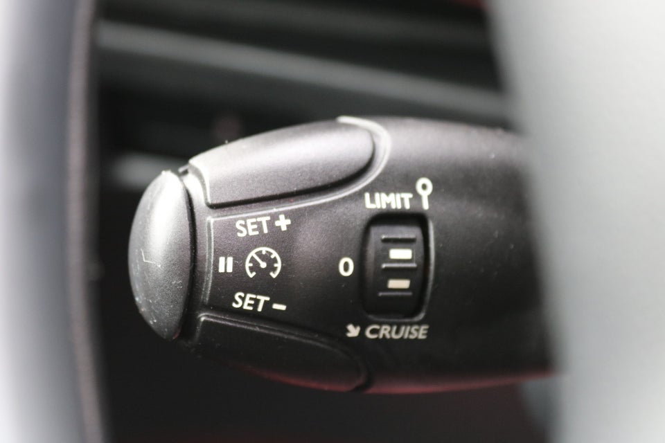 Citroën DS3 1,2 VTi 82 Design Cabrio 2d