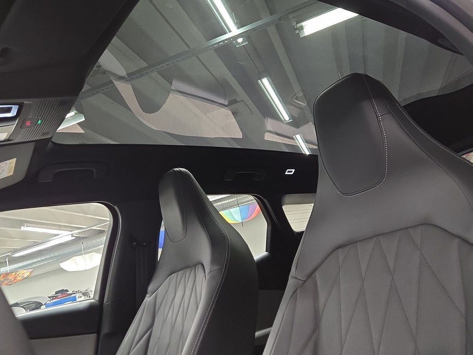 Ford Explorer 82 Premium Extended Range 5d