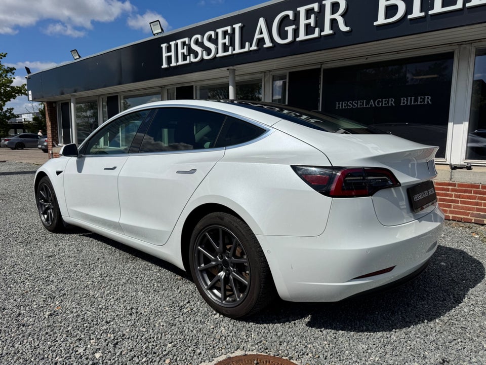 Tesla Model 3 Standard Range+ RWD 4d