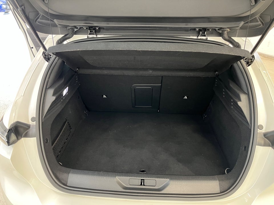 Peugeot 308 1,6 Hybrid First Selection+ EAT8 5d