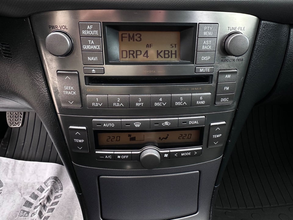 Toyota Avensis 2,0 Sol stc. 5d