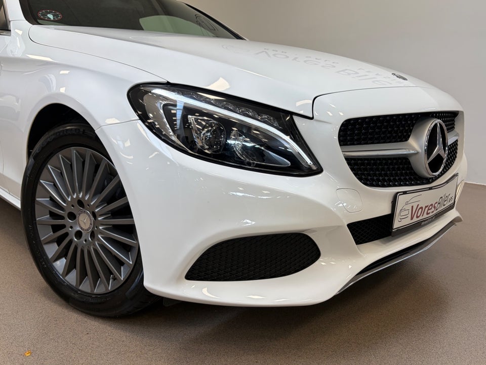 Mercedes C180 1,6 Coupé aut. 2d