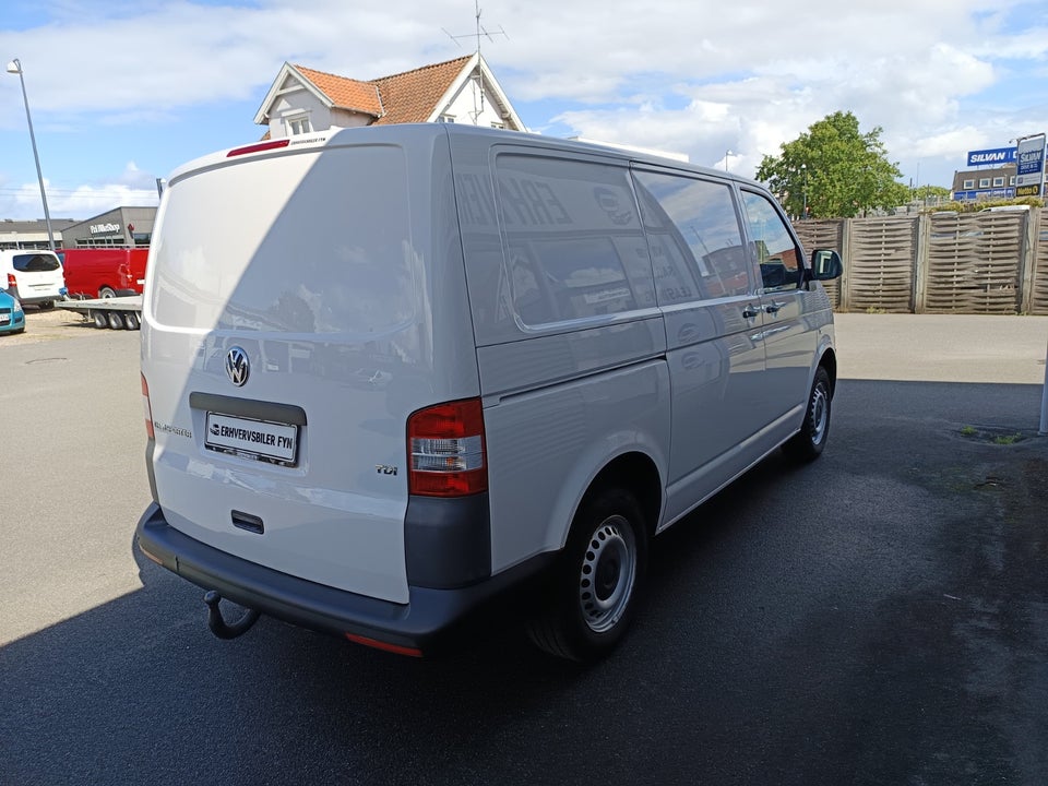 VW Transporter 2,0 TDi 84 Kassevogn kort 4d