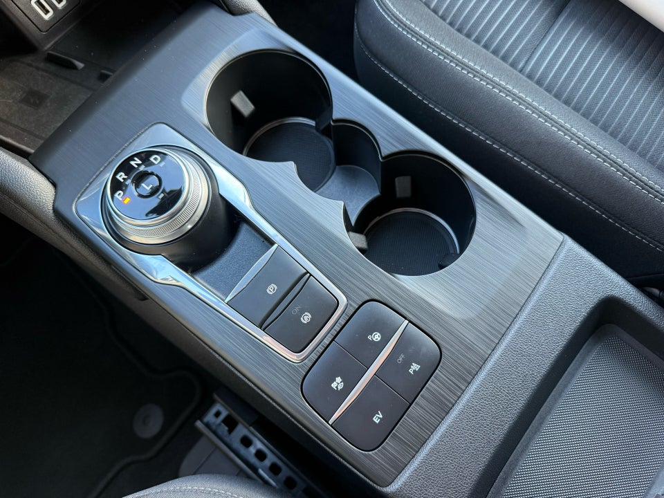 Ford Kuga 2,5 PHEV Titanium CVT 5d