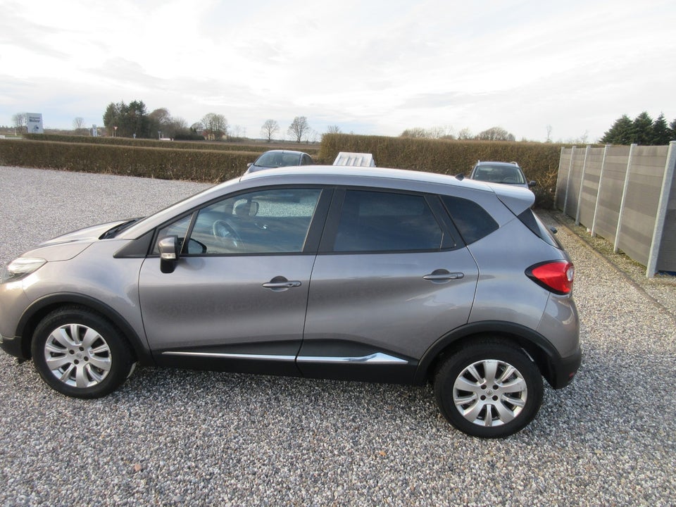 Renault Captur 0,9 TCe 90 Expression 5d