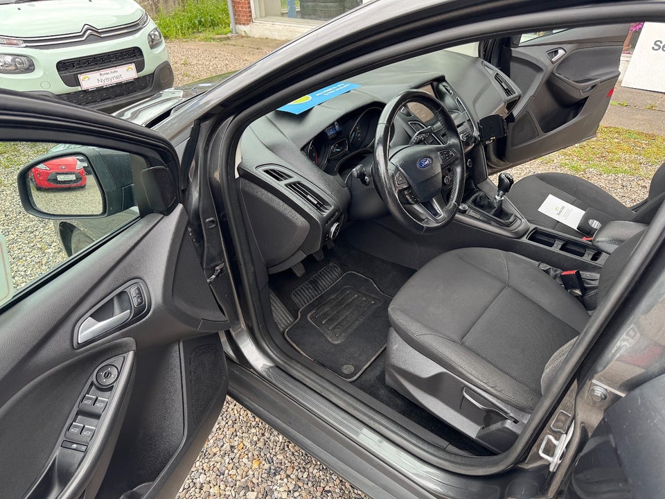 Ford Focus 1,0 SCTi 100 Titanium stc. 5d