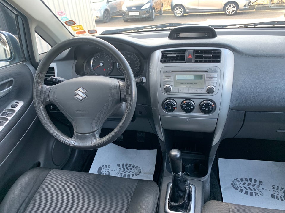 Suzuki Liana 1,6  5d