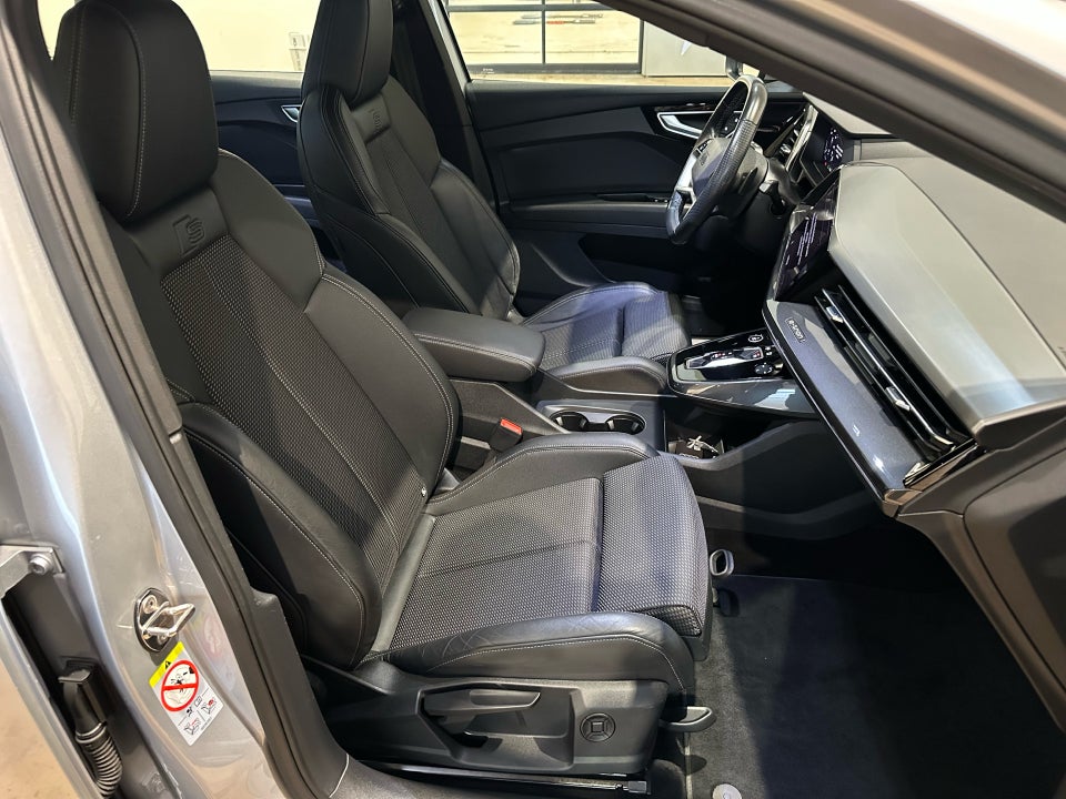 Audi Q4 e-tron 40 S-line 5d