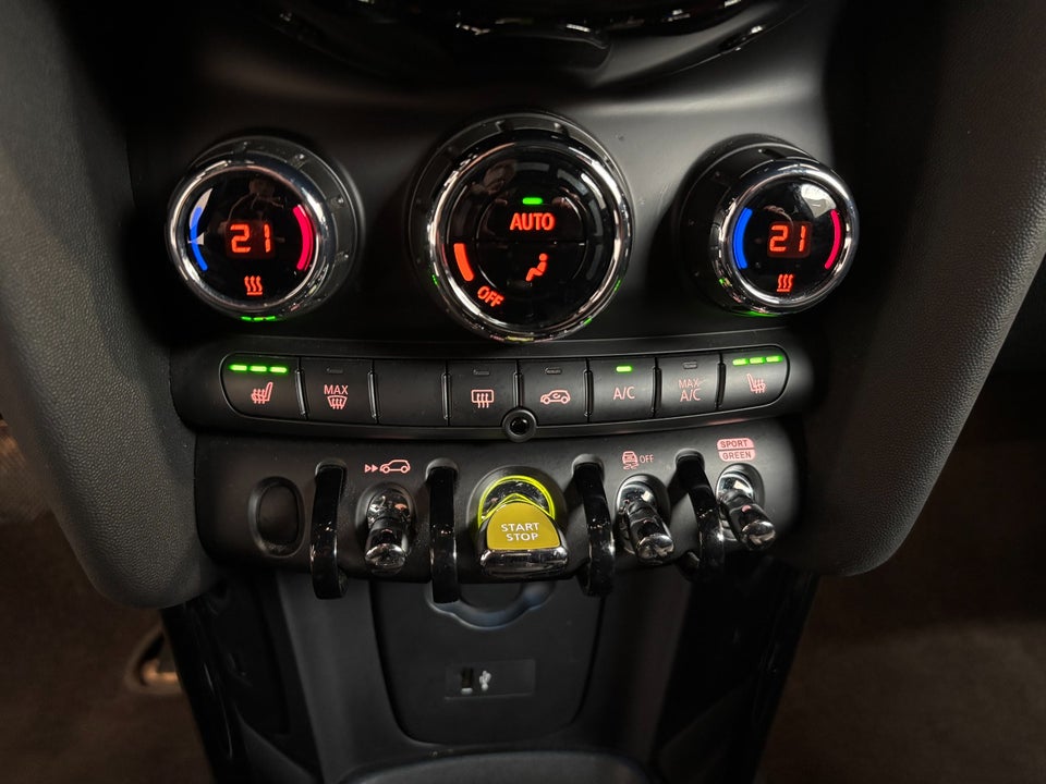 MINI Cooper SE Classic Trim 3d