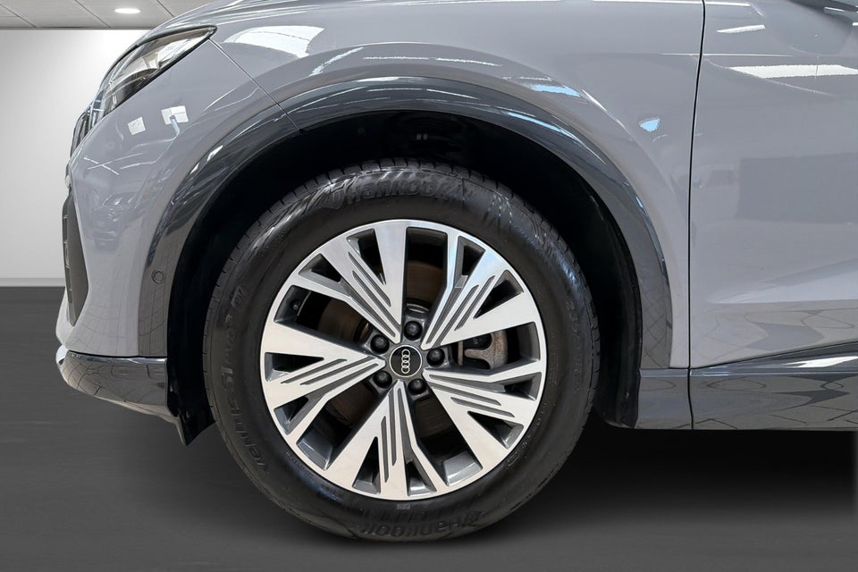 Audi Q4 e-tron 45 Progress 5d