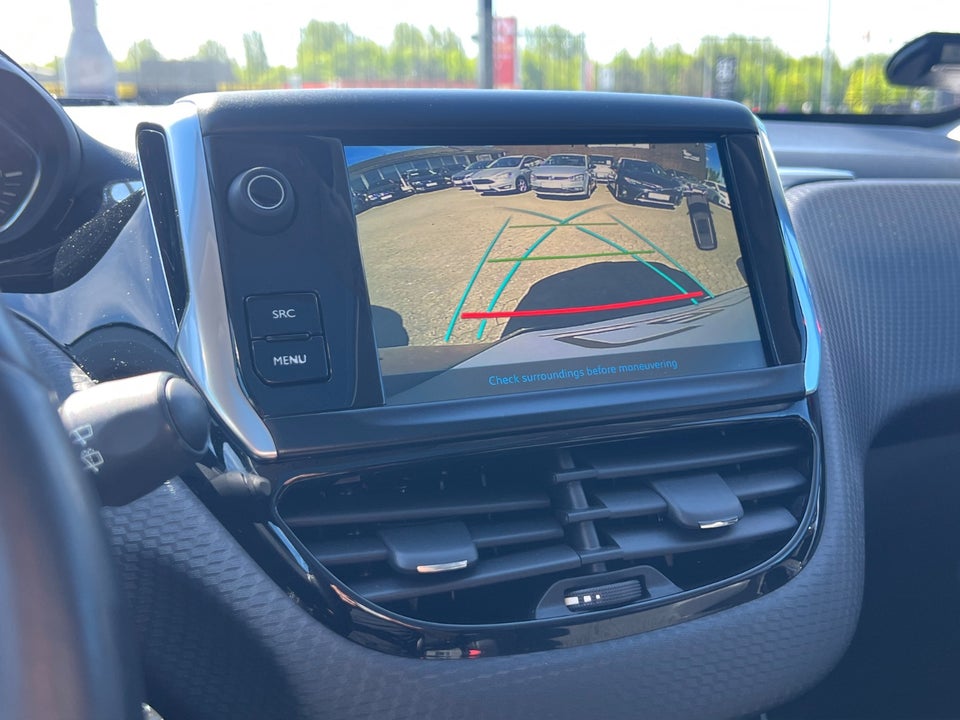 Peugeot 2008 1,2 PureTech 110 Prestige Sky 5d