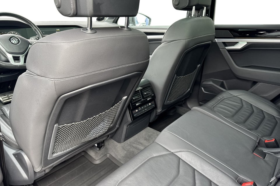 VW Touareg 3,0 TSi 340 R-line aut. 4Motion 5d