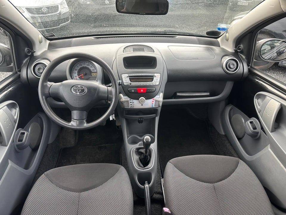 Toyota Aygo 1,0 Plus Black 5d