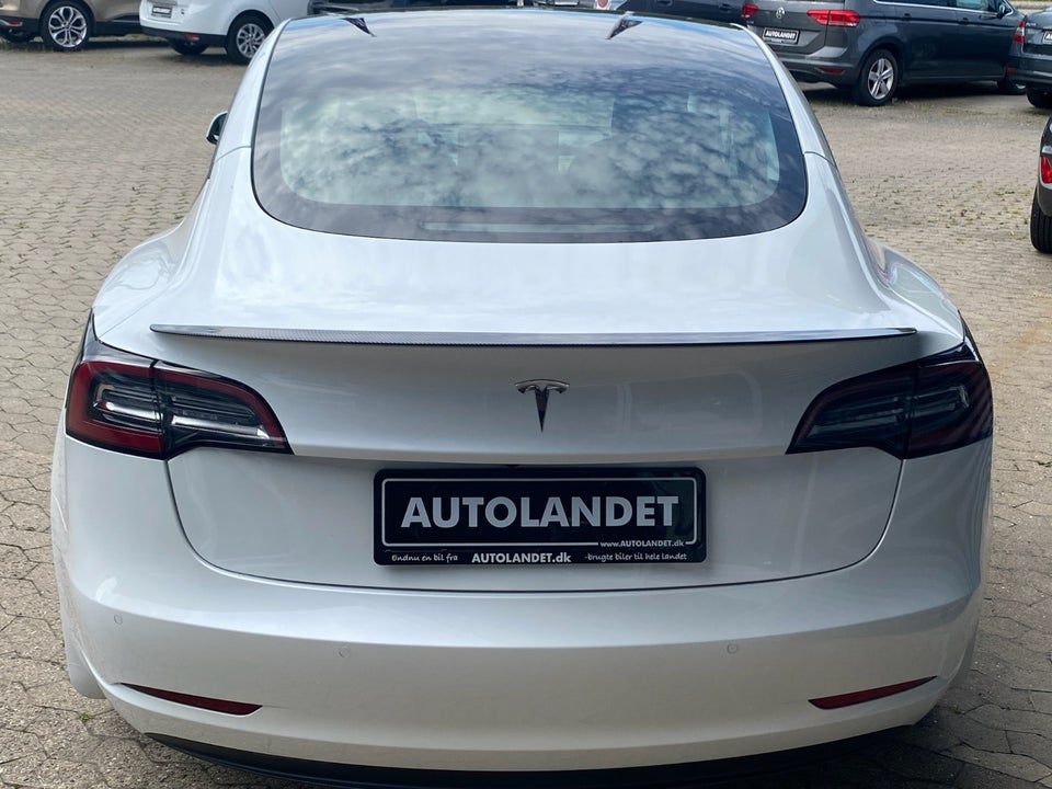 Tesla Model 3 Standard Range+ RWD 4d