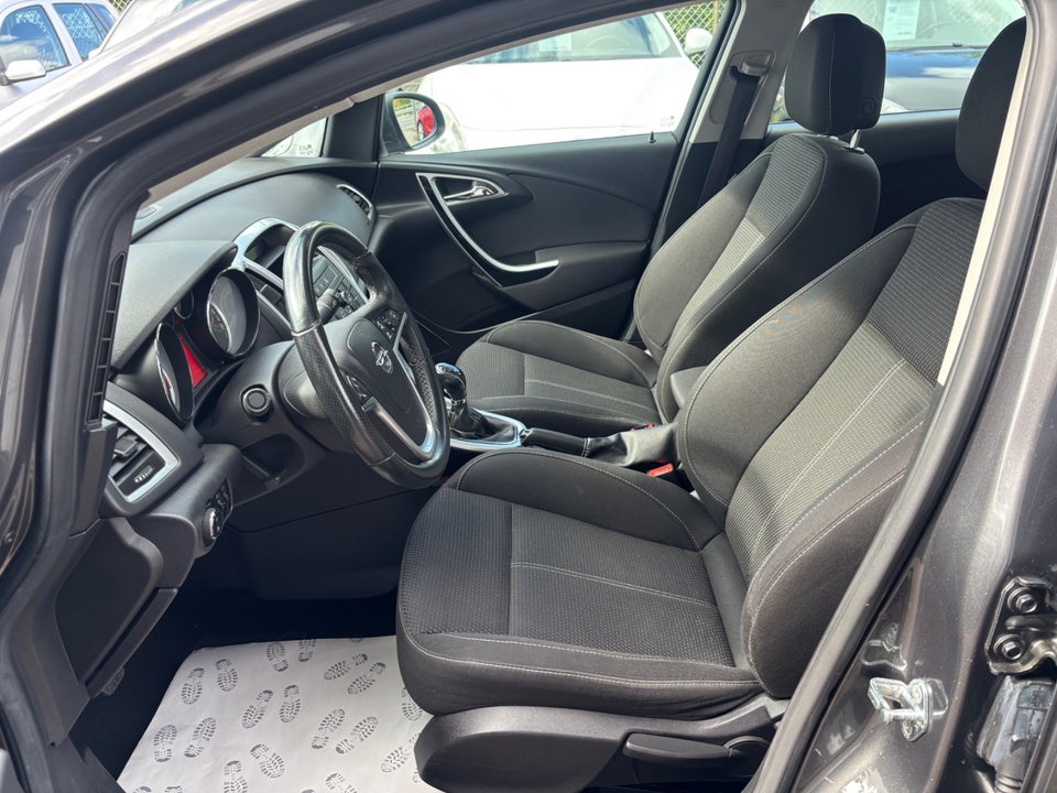 Opel Astra 1,4 T 140 Sport Sports Tourer 5d