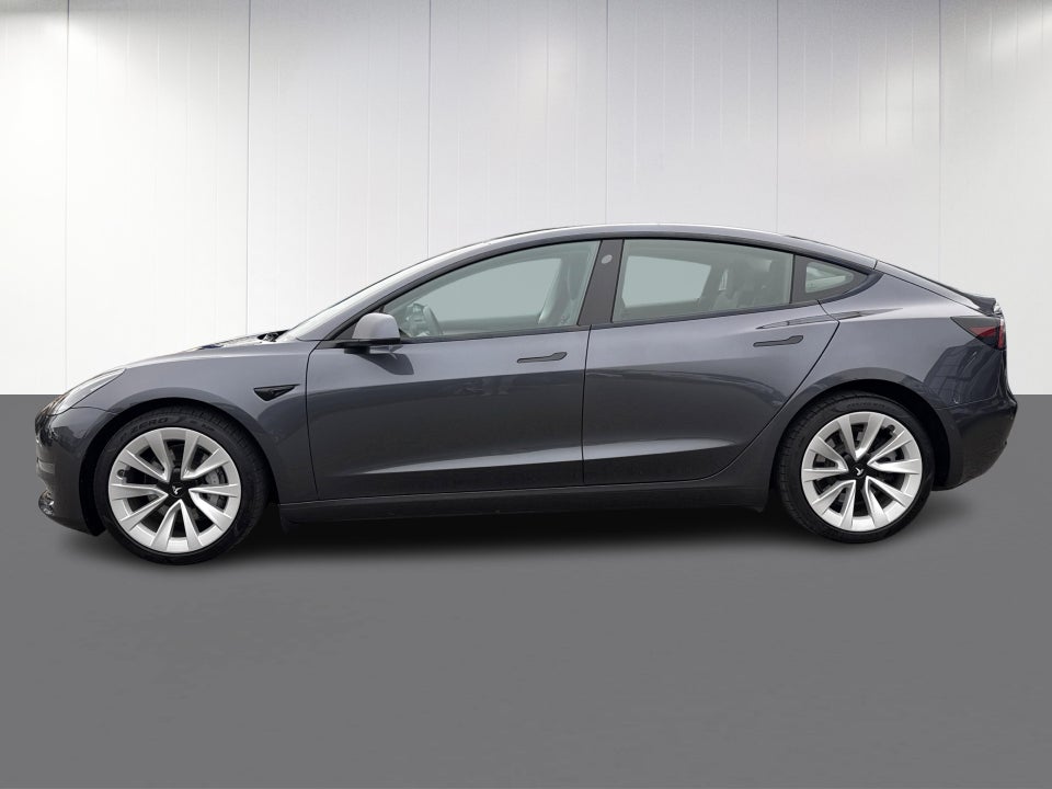 Tesla Model 3 Long Range AWD 4d