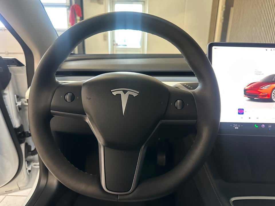 Tesla Model 3 Standard Range+ RWD 4d
