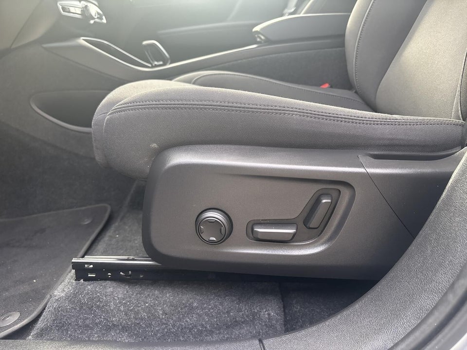 Volvo XC40 ReCharge Twin Ultimate 5d