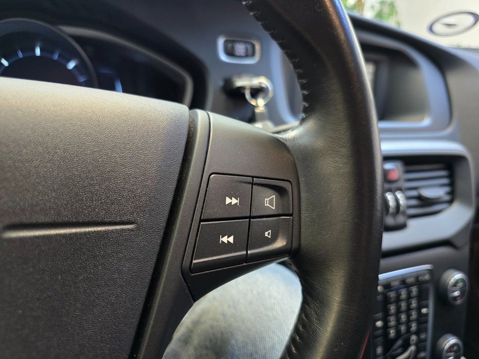 Volvo V40 1,6 D2 115 Kinetic 5d