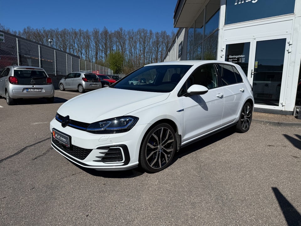 VW Golf VII 1,4 GTE DSG 5d