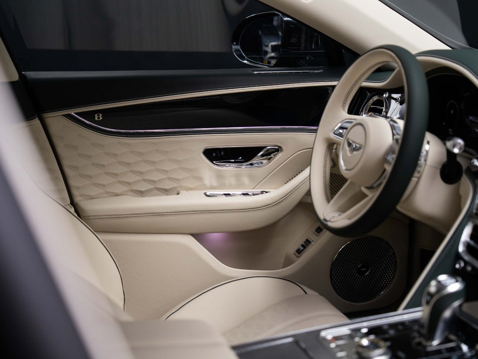 Bentley Flying Spur 4,0 V8 Hybrid Mulliner aut. 4d