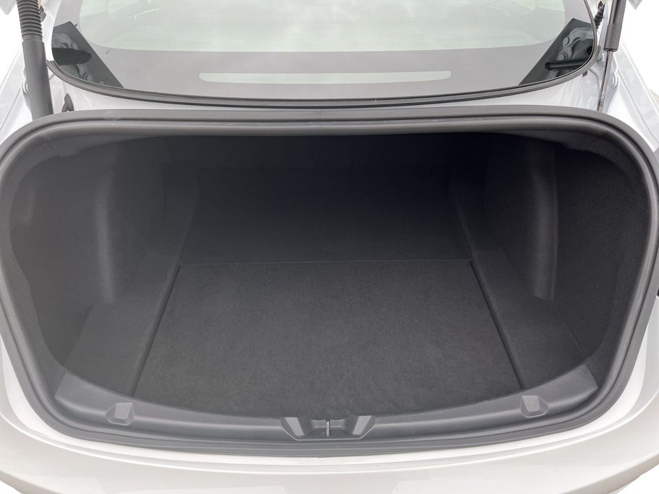 Tesla Model 3 Long Range AWD 4d