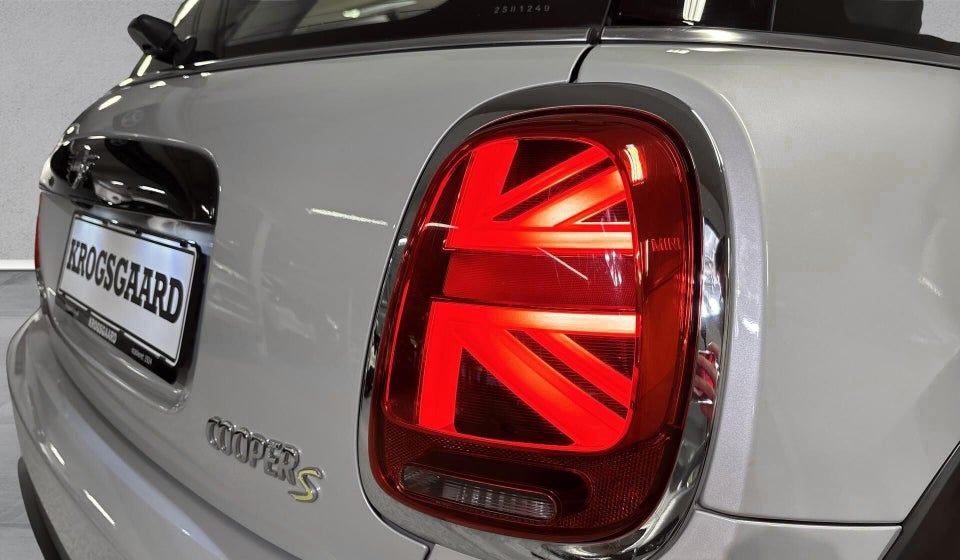 MINI Cooper SE Camden Edition 3d
