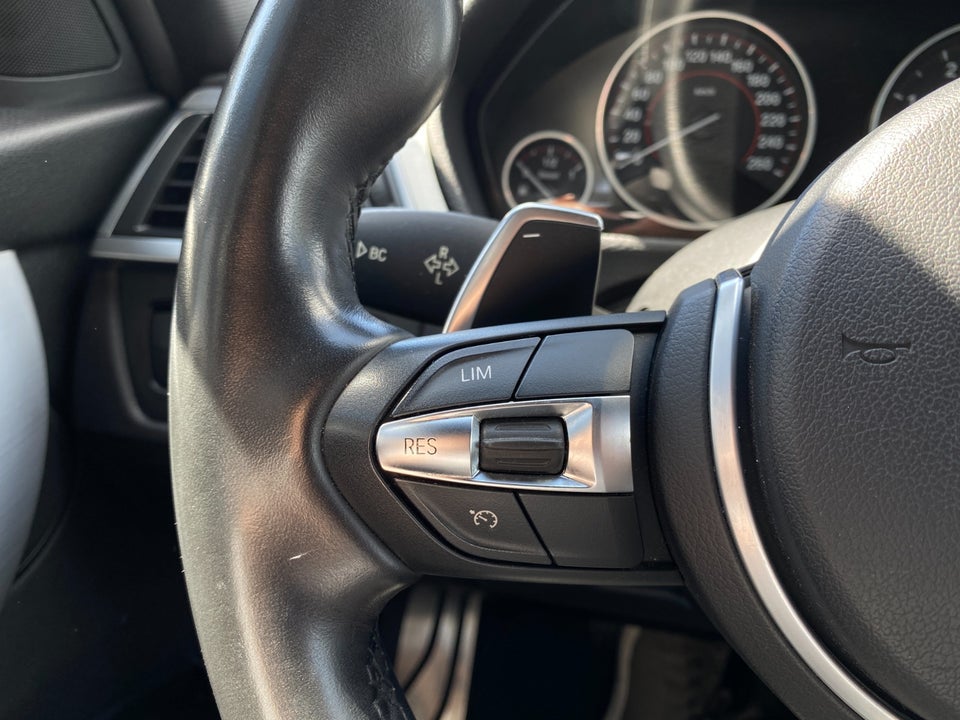 BMW 320d 2,0 Touring M-Sport aut. 5d
