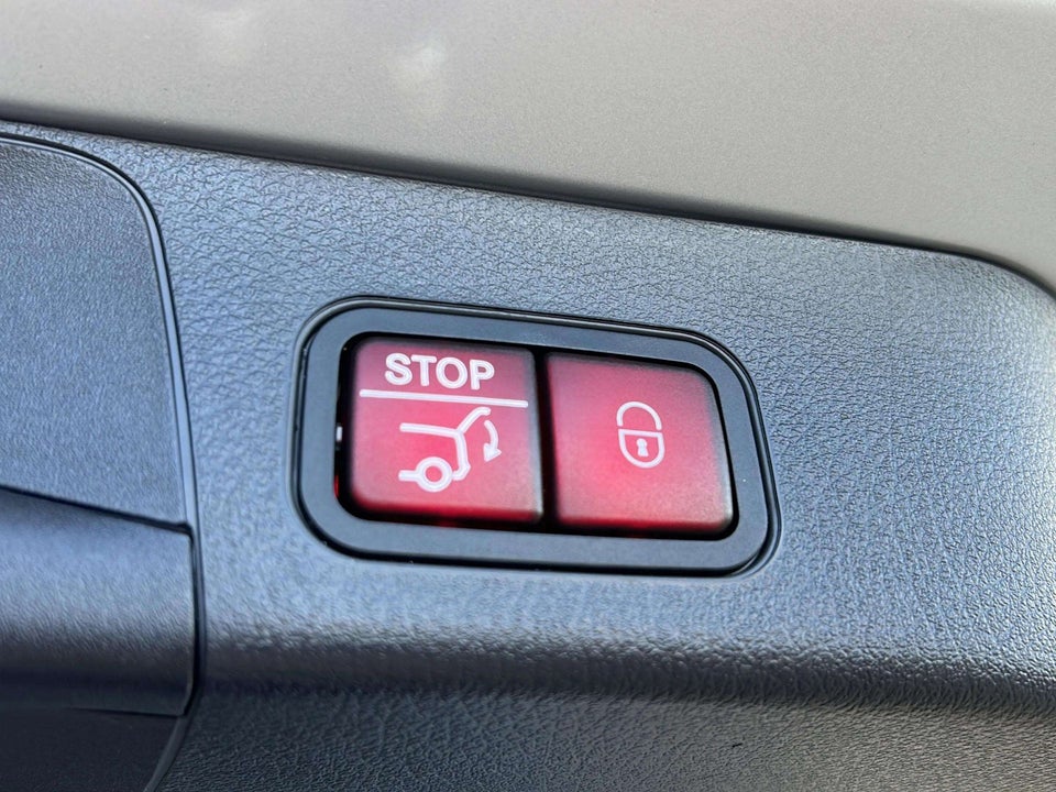 Mercedes EQB300 Progressive 4Matic Van 5d