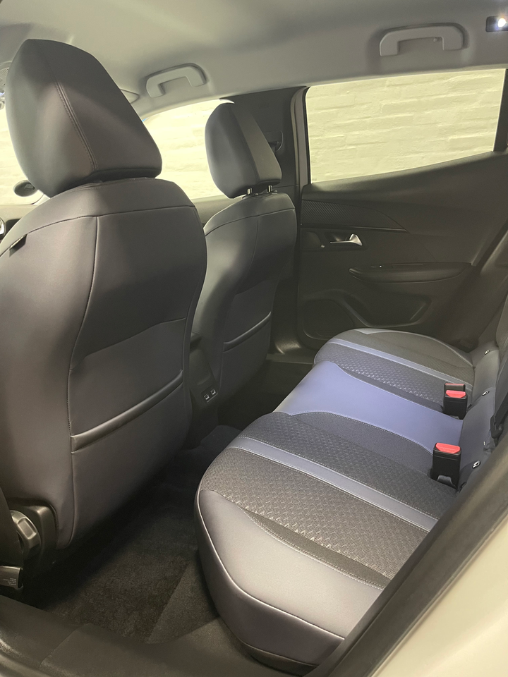 Peugeot 2008 1,2 PureTech 130 Allure 5d