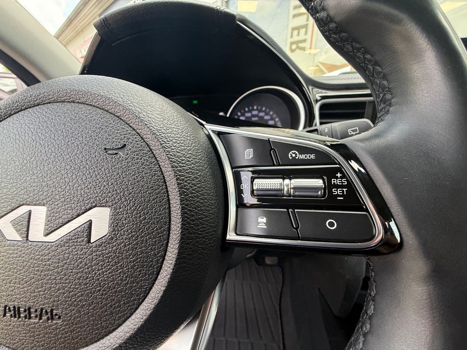 Kia XCeed 1,6 PHEV Prestige DCT 5d