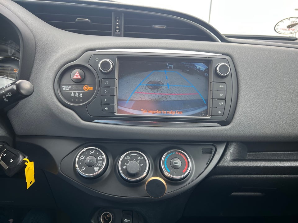 Toyota Yaris 1,3 VVT-i T2 Komfort 5d