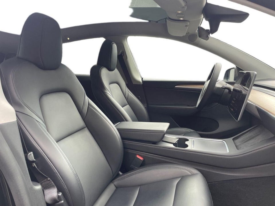 Tesla Model Y Long Range AWD 5d