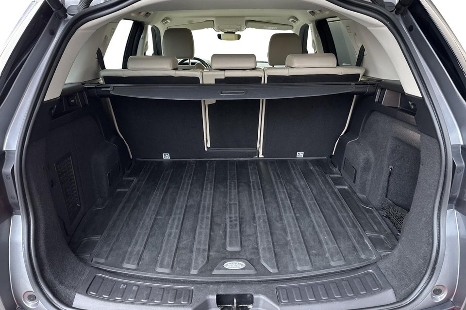 Land Rover Discovery Sport 1,5 P300e R-Dynamic SE aut. 5d