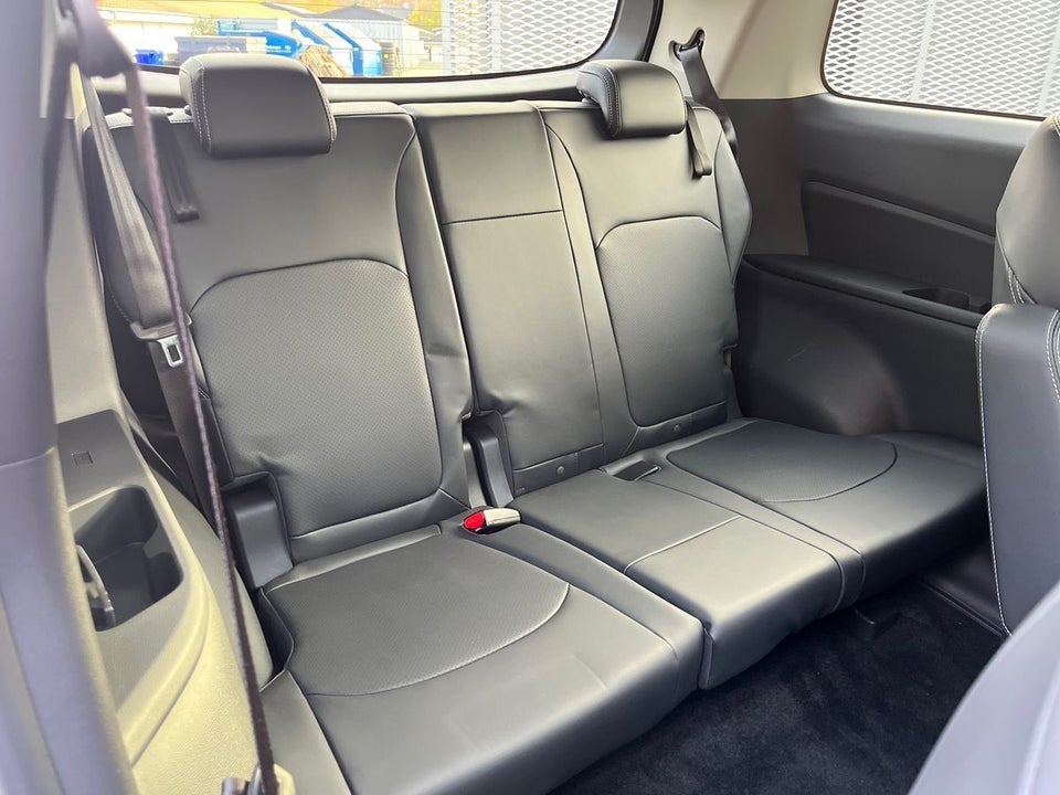 Maxus Euniq5 70 6prs 5d