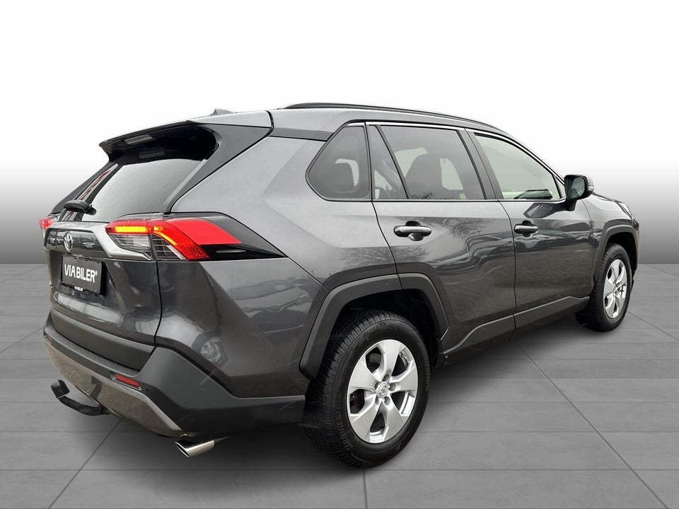 Toyota RAV4 2,0 T3 e-CVT 5d