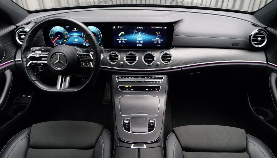 Mercedes E300 e 2,0 AMG Line aut. 4Matic 4d